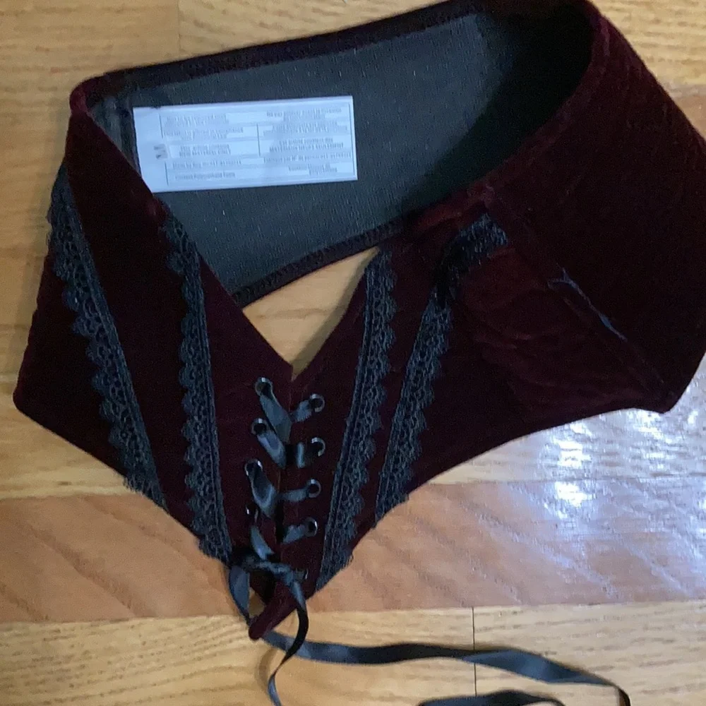 - victorian vampire costume -signature collection ..(medium) - Picture 7 of 15
